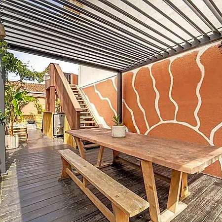 La Boga Surf House Hotel