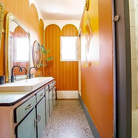 La Boga Surf House 3*